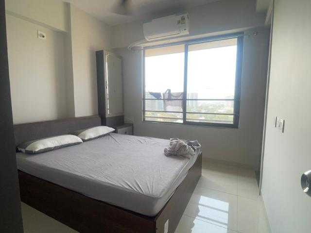 Flat for rent in Makarba, Sarkhej