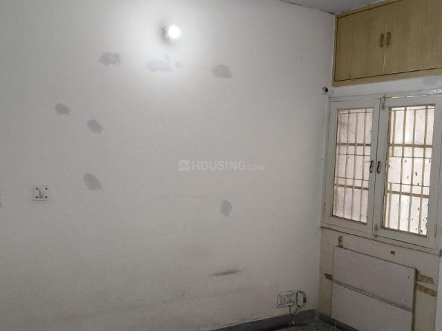 Flat for rent in South West Delhi, Deri