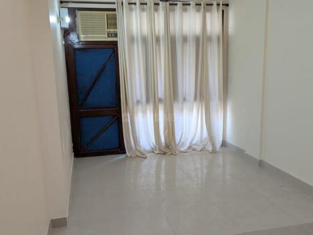 Flat for rent in South West Delhi, Deri