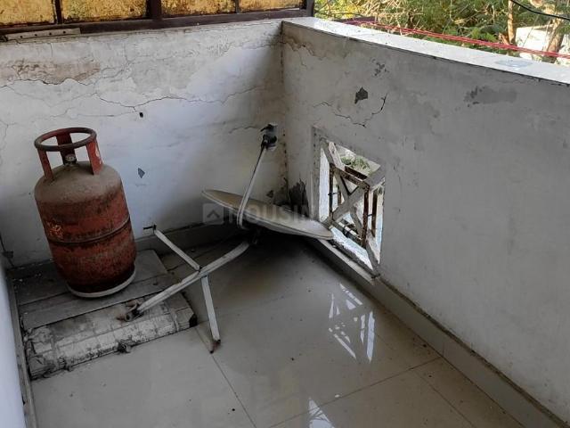 Flat for rent in South West Delhi, Deri