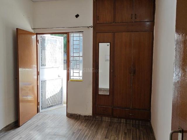 Flat for rent in South West Delhi, Deri