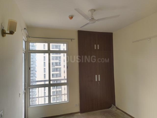 Flat for rent in Kensington Park Phase II, Noida
