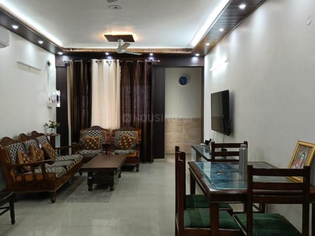 Flat for rent in Kosmos, Noida