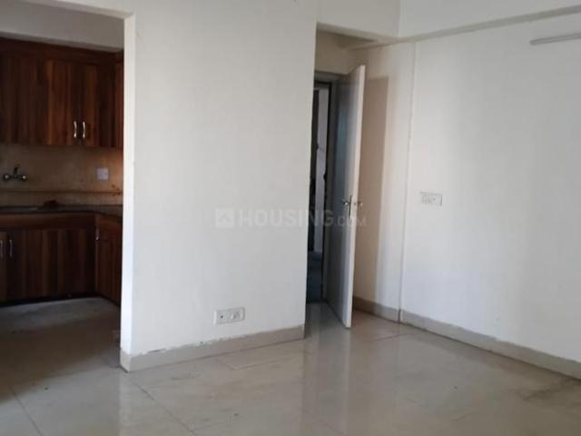 Flat for rent in Kosmos, Noida