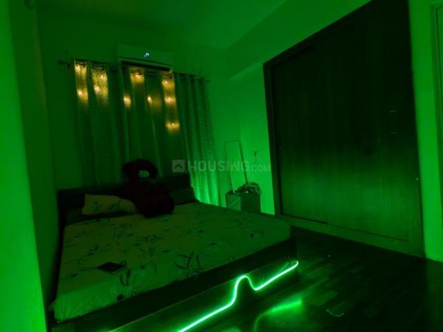 Flat for rent in Kosmos, Noida
