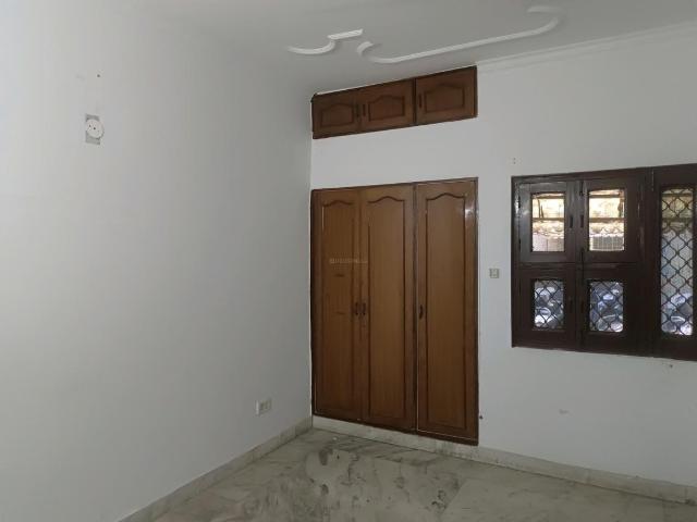 Flat for sale in North Delhi, Deri