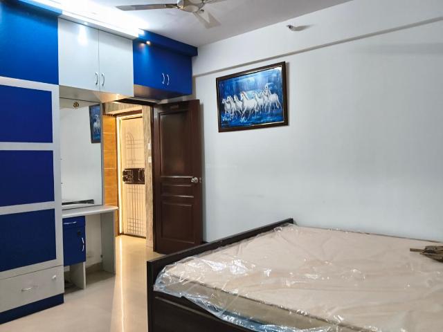 Flat for rent in Garhi, Noida