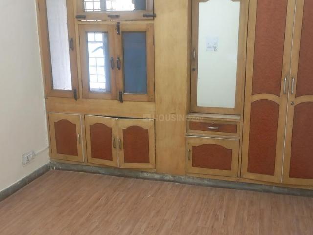Flat for rent in South West Delhi, Deri