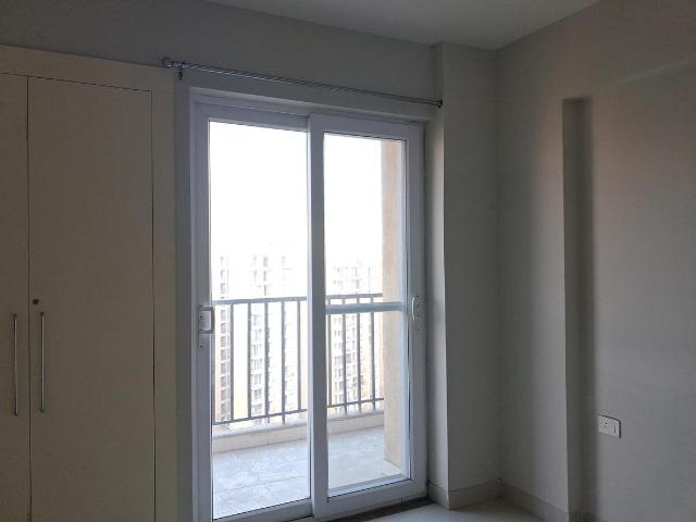 Flat for rent in Gari Samastpur, Noida