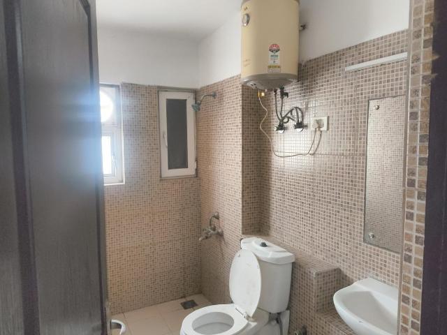Flat for rent in Shahdara, Noida