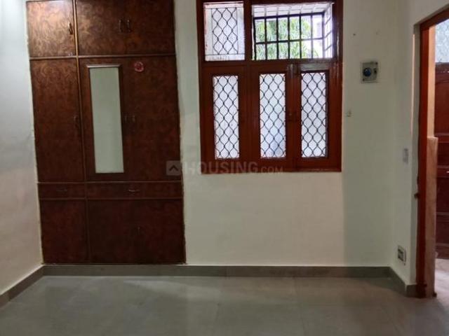 Flat for rent in South West Delhi, Deri