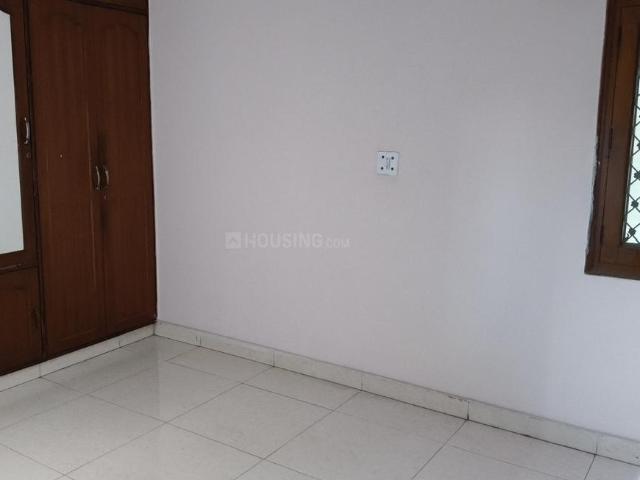 Flat for rent in South West Delhi, Deri