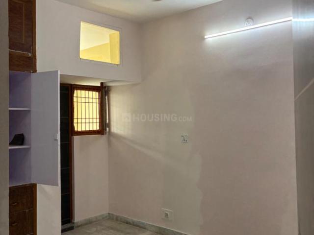 Flat for rent in South West Delhi, Deri