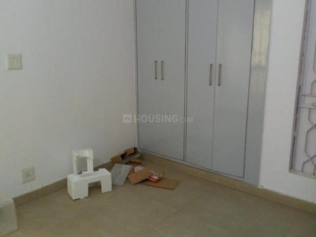 Flat for sale in South West Delhi, Deri