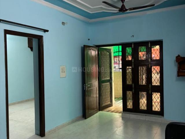 Flat for rent in South West Delhi, Deri