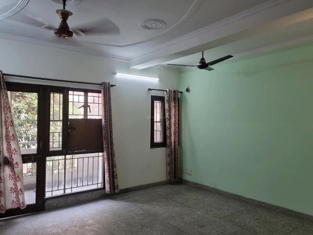 Flat for sale in South West Delhi, Deri