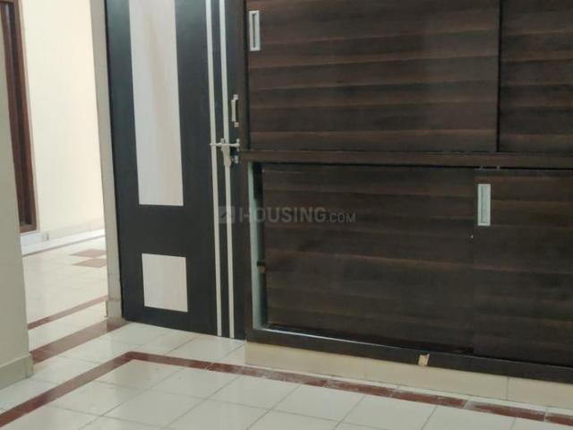Flat for rent in North Delhi, Deri