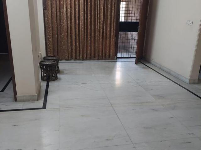 Flat for rent in Deri
