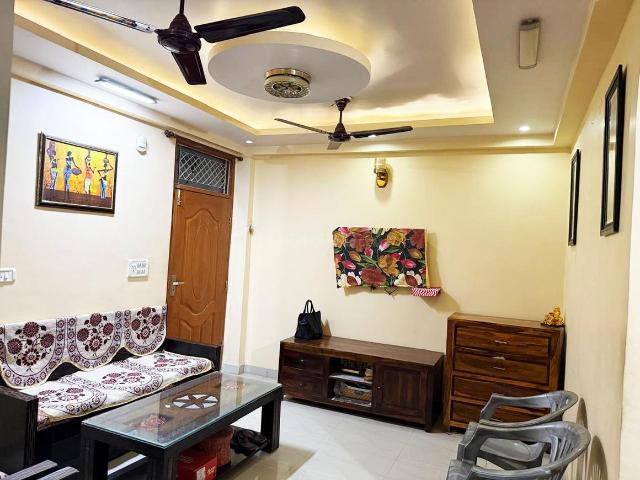 Flat for rent in South West Delhi, Deri