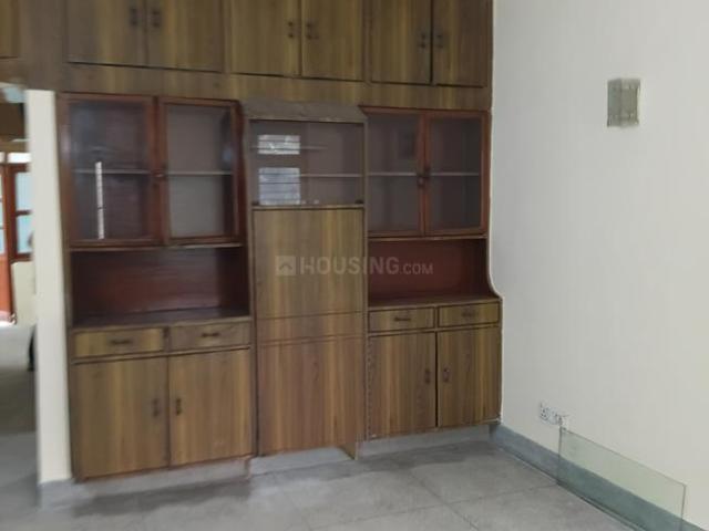 Flat for rent in Sector 34, Noida