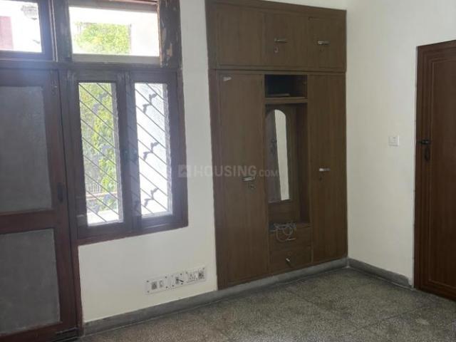 Flat for rent in South West Delhi, Deri