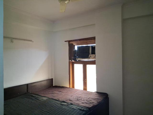 Flat for rent in Sector 45, Noida