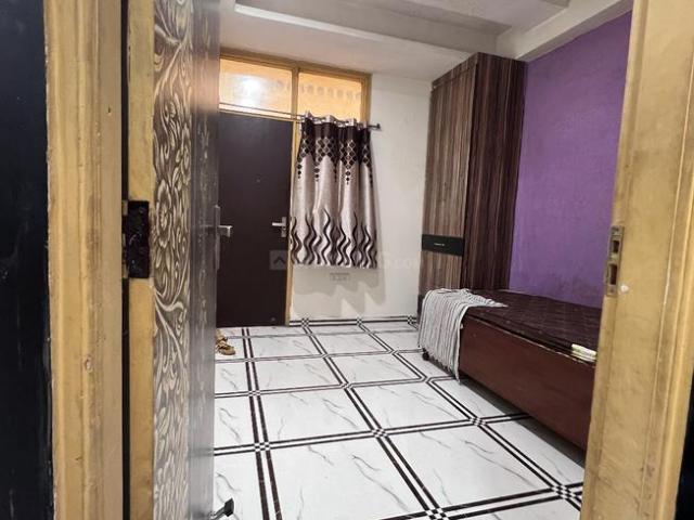 Flat for rent in Sector 45, Noida