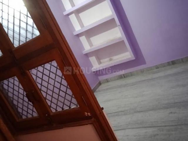 Flat for rent in Noida