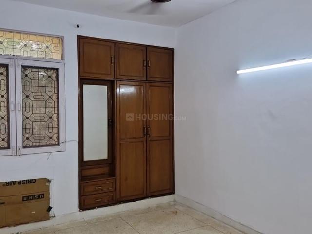 Flat for rent in South West Delhi, Deri