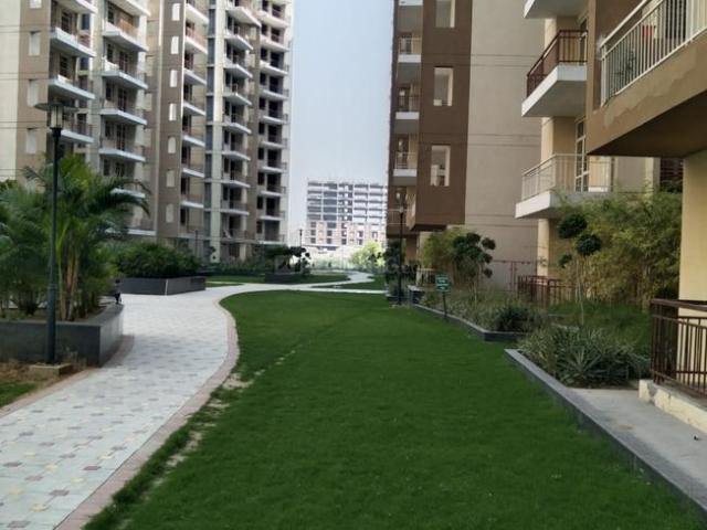 Flat for sale in Singhpur, Tatarpur