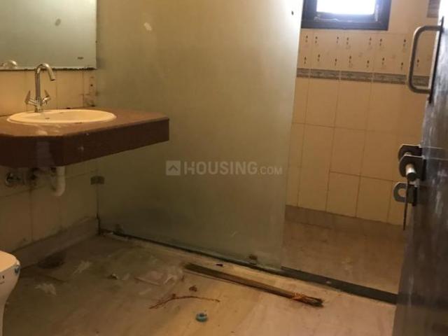 Flat for sale in South West Delhi, Deri