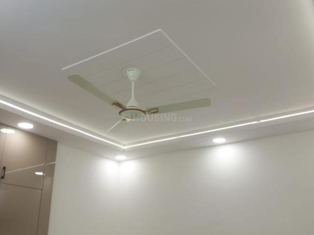 Flat for sale in South West Delhi, Deri