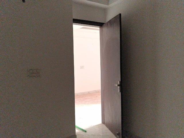 Flat for sale in Noida, Gautam Buddha Nagar