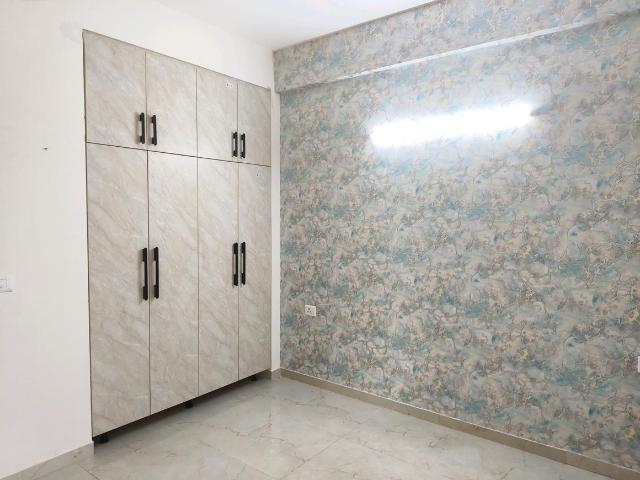 Flat for rent in Hariana