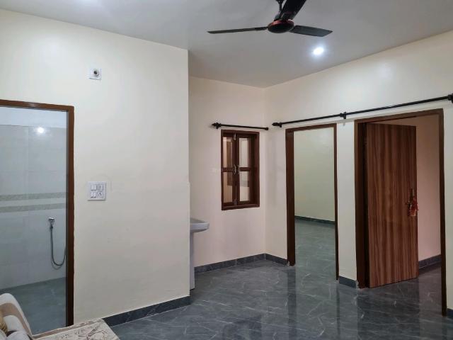 Flat for rent in Deri