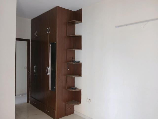 Flat for rent in Hariana