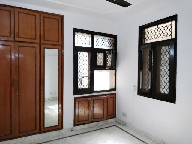 Flat for sale in South West Delhi, Deri