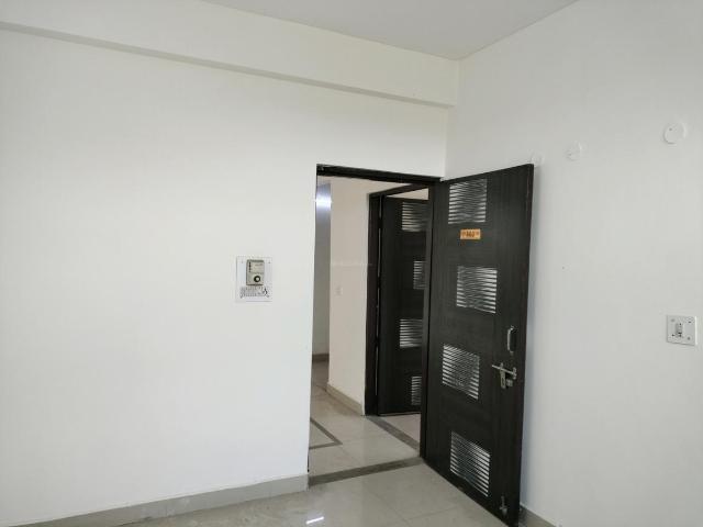 Flat for sale in South West Delhi, Deri