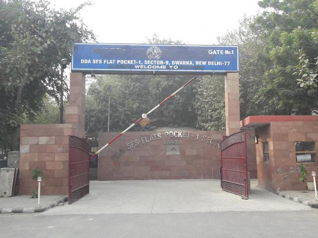 Flat for sale in South West Delhi, Deri