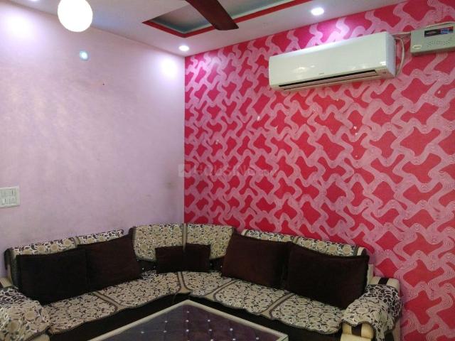 Flat for sale in North Delhi, Deri