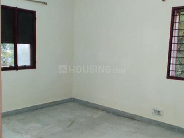 Flat for sale in North Delhi, Deri