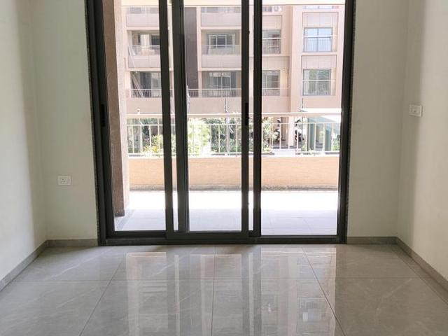 Flat for rent in Sarkhej, Gujarat