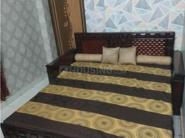 Flat for sale in West Delhi, Deri