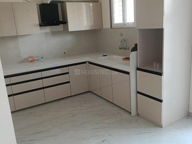 Flat for rent in Madya
