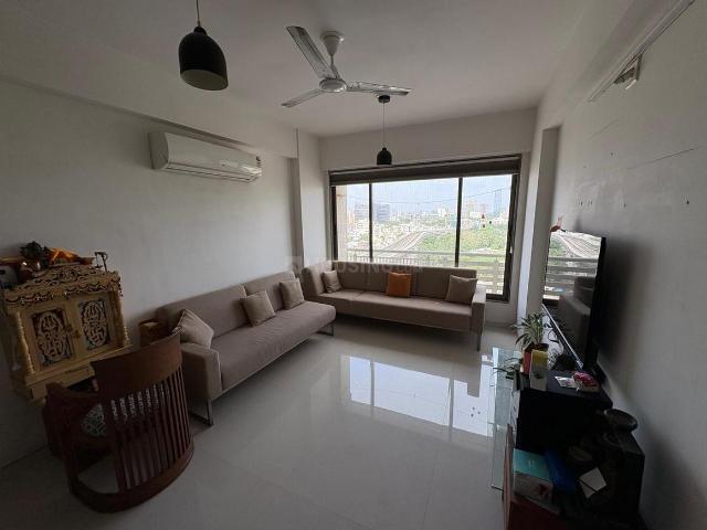 Flat for rent in Thaltej, Ahmedabad