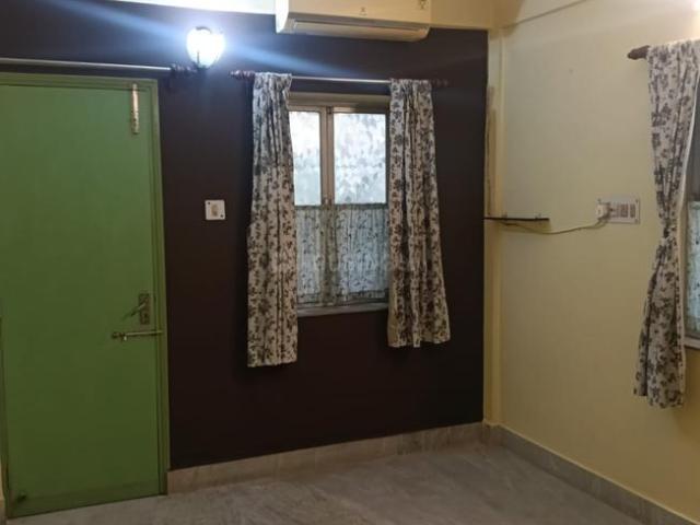 Flat for rent in Charu Market Area, Kolkata