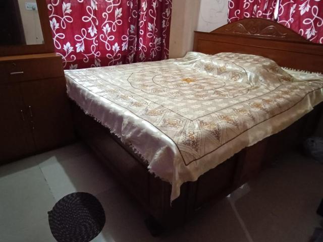 Flat for sale in Tollygunge, Kolkata