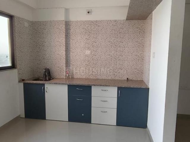 Flat for rent in Sarkhej, Gujarat