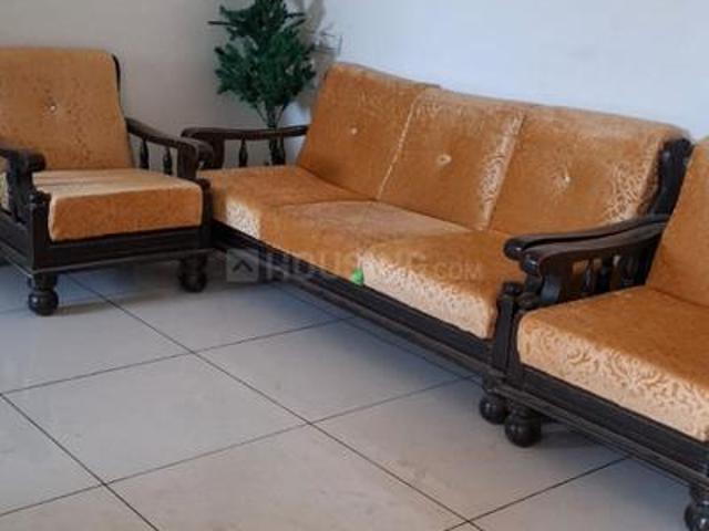 Flat for rent in Sarkhej, Gujarat