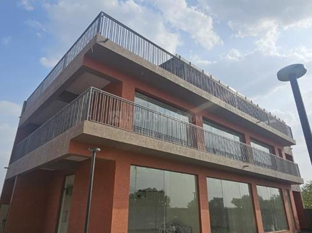 Flat for rent in Sarkhej, Gujarat